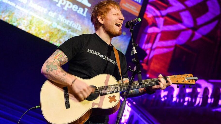 Velika Britanija: Muzičar Ed Širan poklonio 150 komada donjeg veša za humanitarnu aukciju 18 131713584 eachedsheeran2
