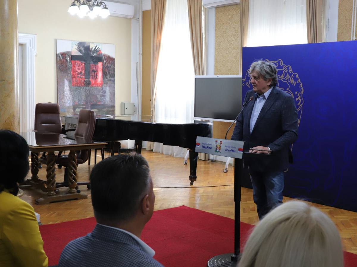 rados bajic, foto grad nis