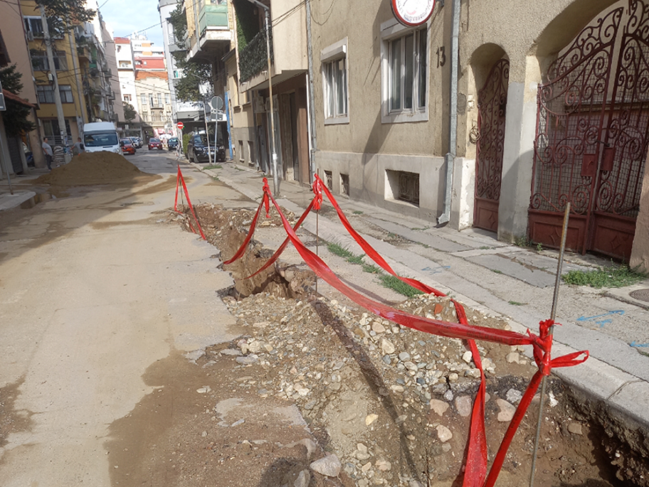 Učitelj Tasina u Nišu od ponedeljka zatvorena za saobraćaj, konačno sanacija rupa 20 Screenshot 2023 11 18 at 13 18 41