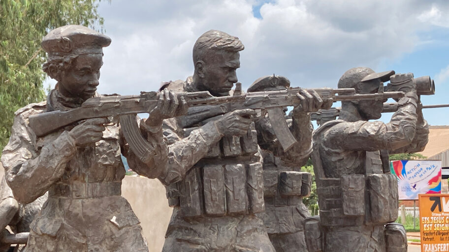 131937803 russia statue