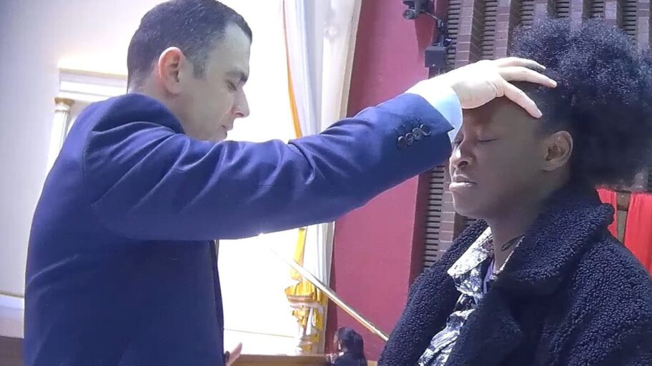 131984406 crop panoramaundercoverchurchkatiemarkundercover