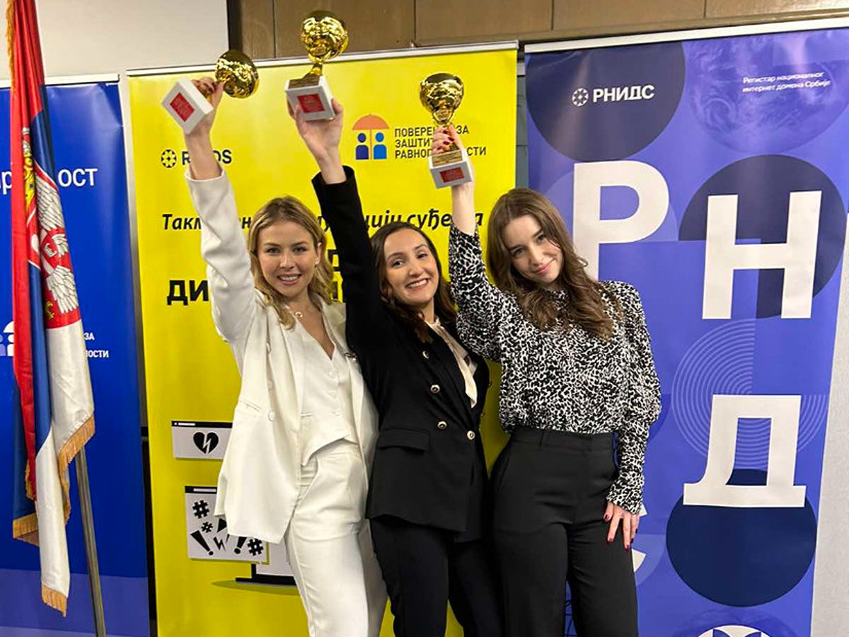 Niške pravnice vratile pehar kući 1 pravni fakultet