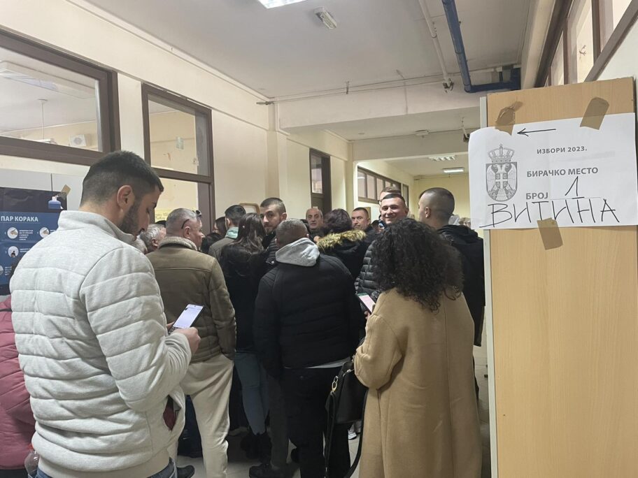 U Vranju glasaju Srbi sa Kosova - kažu došli samoinicijativno, ali organizovano 1 vranje vitina foto sp