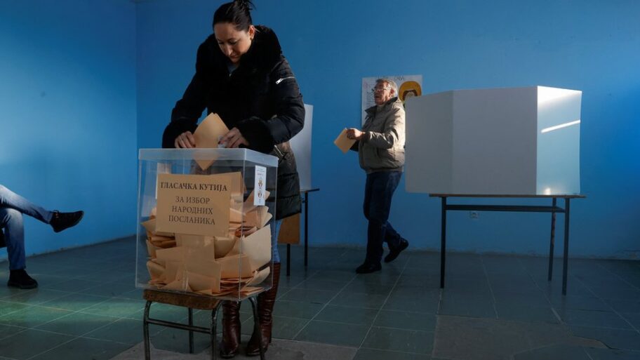 132082941 a26de88b610a49ef3696f61a65238d9b4279f54f