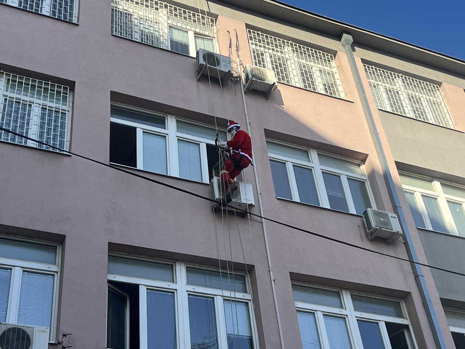 IMG-aec01b47b1a321f2dbfbbd4bd065dc04-V