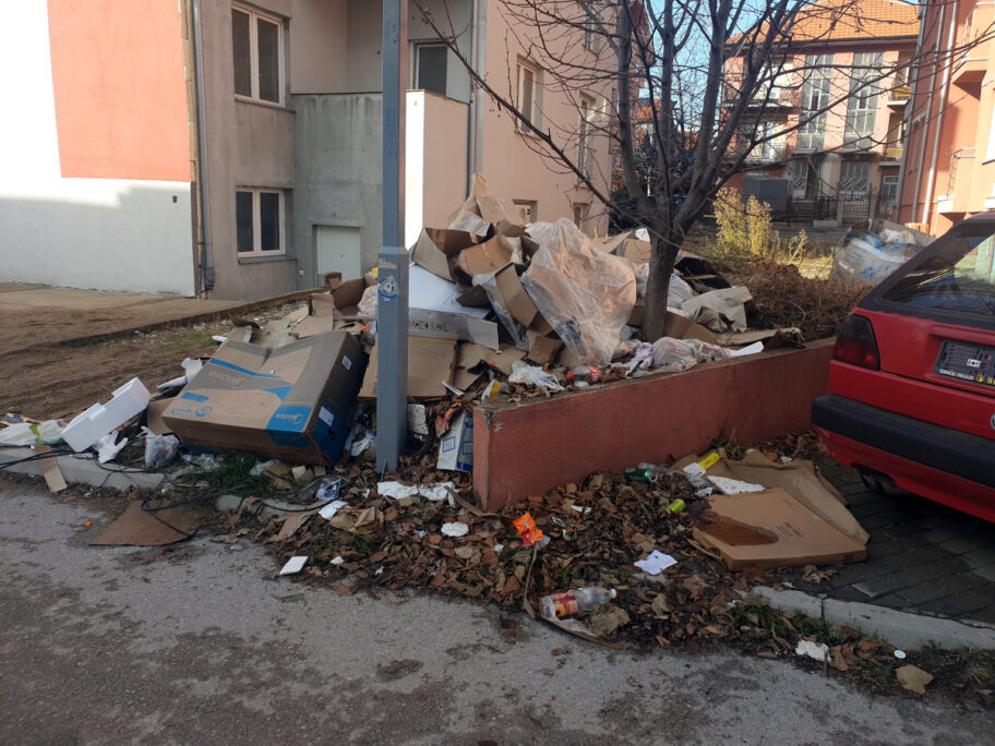 Smece Pantelej 1 foto citalac prijavi problem