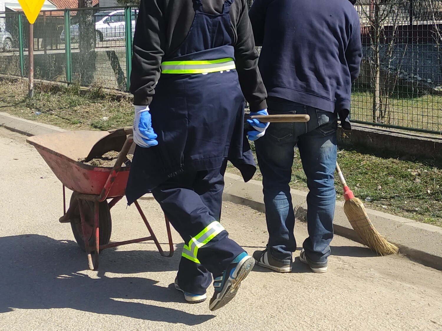 RADNICI čistoća KOSTA 24