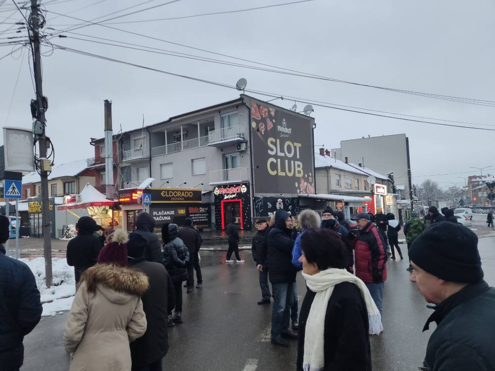 Protest delijski vis (3)
