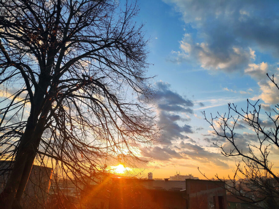 Veoma toplo za kraj septembra na jugu Srbije, od srede pad temperature 19 Vreme foto JV