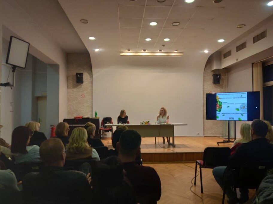 Za bolji život: pravilna ishrana, emotivna stabilnost, ljuta paprika za sreću - poruke sa tribine u Nišu 6 Ivana Jovanovic 1