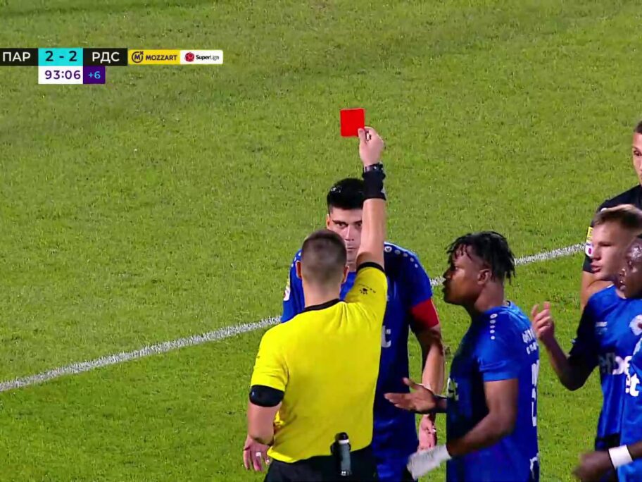 I Radnik iz Surdulice preti istupanjem iz Superlige zbog suđenja 6 Trifkovic daje direktan crveni karton za nepostojeci faul