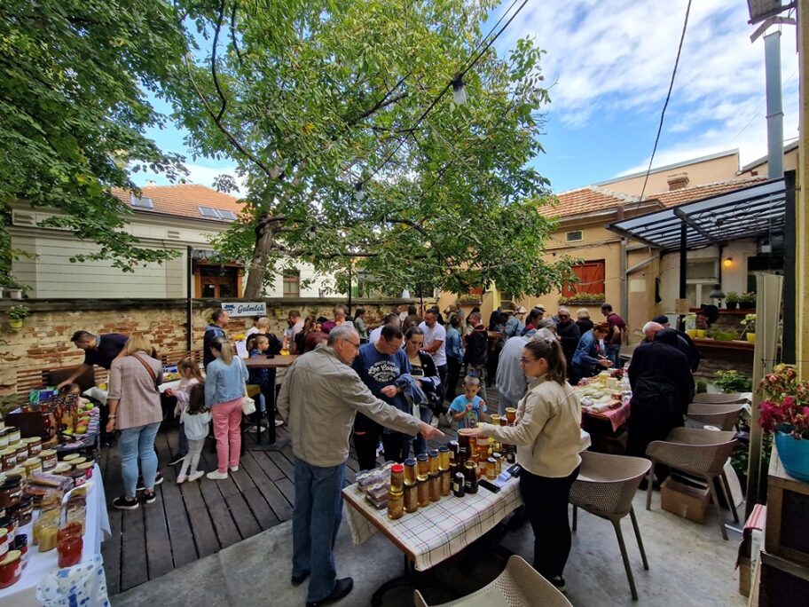Od domaćeg piva do džema od borovnice - novi Bazar malih proizvođača u Nišu 10 20231008 121638