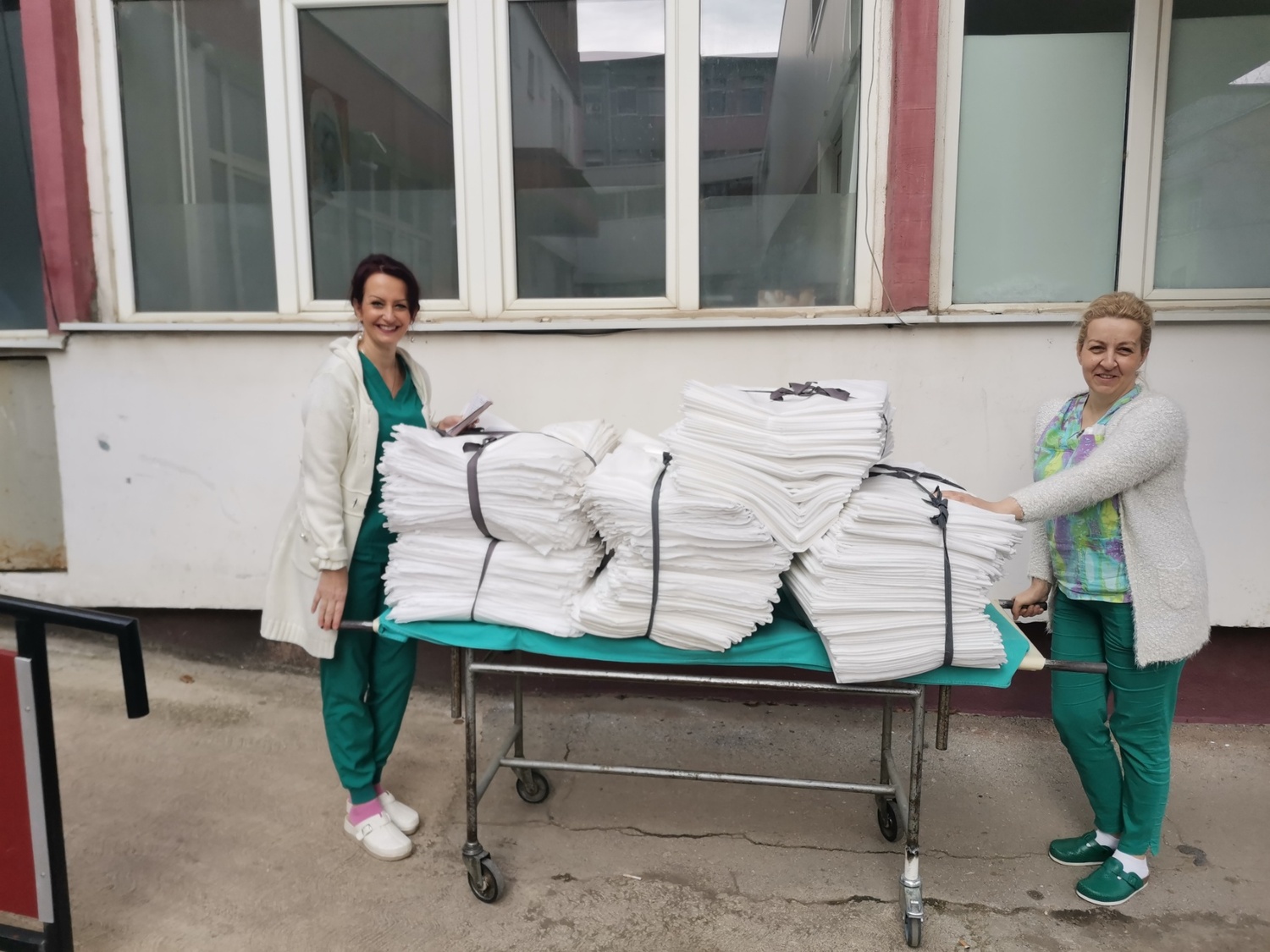 FOTO Uprava za izvršenje krivičnih sankcija, zaposlene u porodilištu