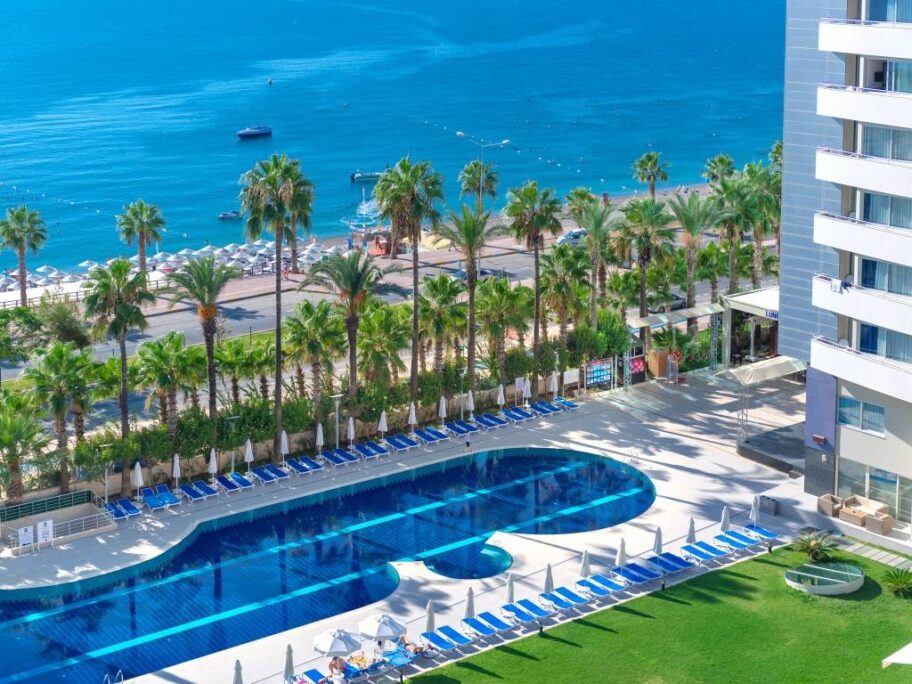 Samo do kraja februara - sajamski popust: Vaš omiljeni hotel na antalijskoj obali po povoljnijoj ceni uz sajamski popust 13 1 a travel 2 3 02 08 PM