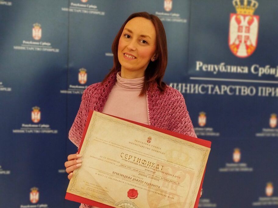 Za heklane radove Nišlijka dobila sertifikat Ministarstva, kaže ima još ljudi koji cene ručni rad 6 natasa sertifikat