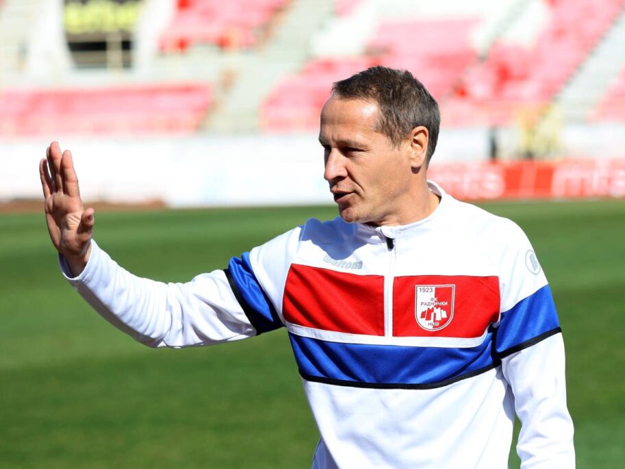 Trajković: "Ovo nije trka na 100 metara, već maraton" 19 nikola trajkovic foto fk radnicki