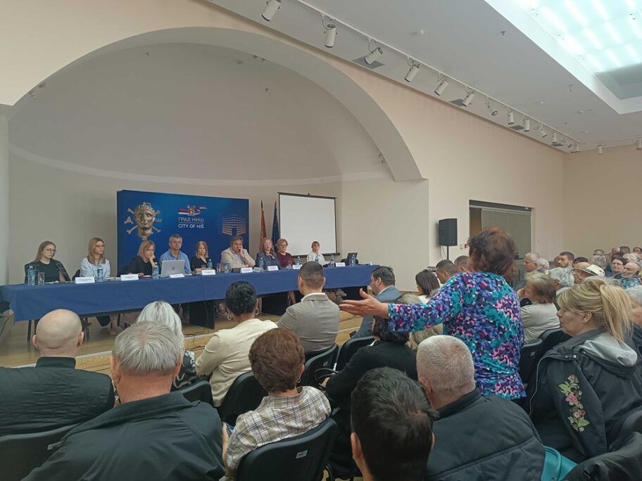 "Kažite kad počinjete da nam rušite kuće" - građani Niša plaše se da će ostati bez doma zbog brze pruge 20 brza pruga 2