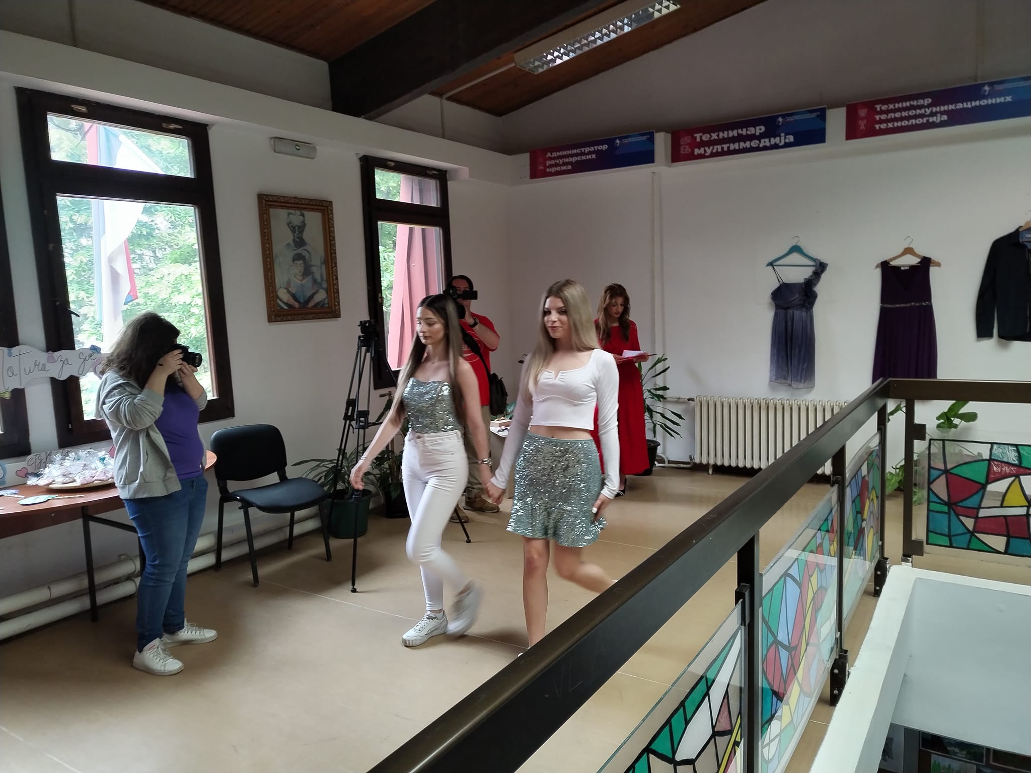 maturazasve2-fotoparlamentets