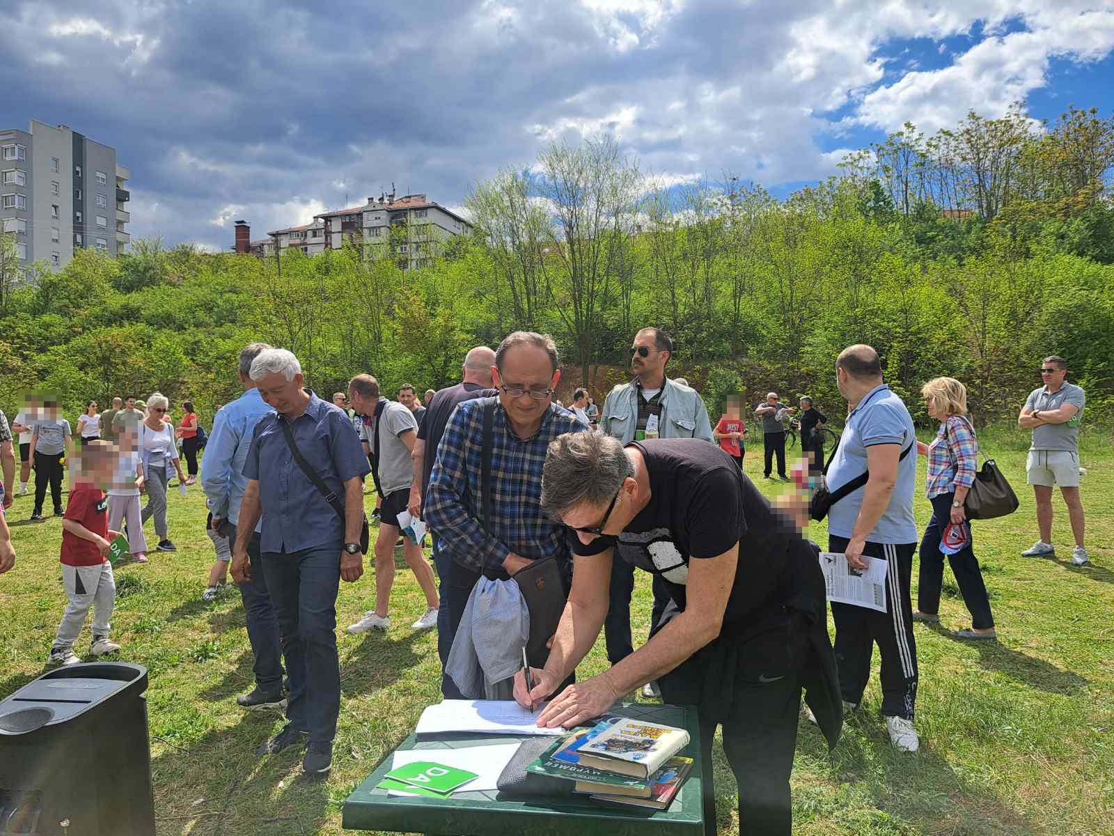 pOtpisivanje peticije Palilula