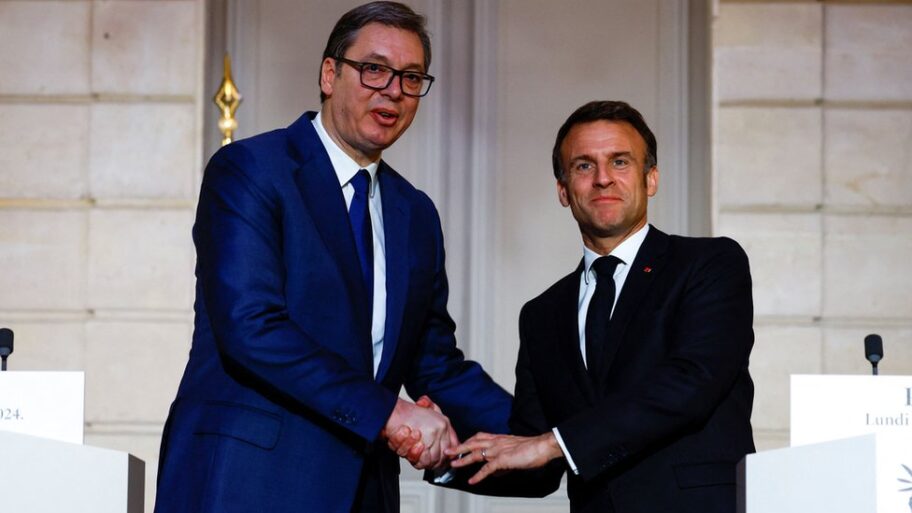 Srbija i Francuska: Makron i Vučić složno i srdačno o ekonomiji i emocijama, oprečno o Kosovu, posle i o avionima i o Luju Vitonu 17 133108512 20fa93f95b57695ee2986323da9c80d314eb2424