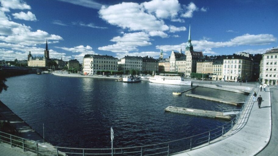 133179016 4fb981152a57bd8cafedb3f9db163d2ad9c50f45