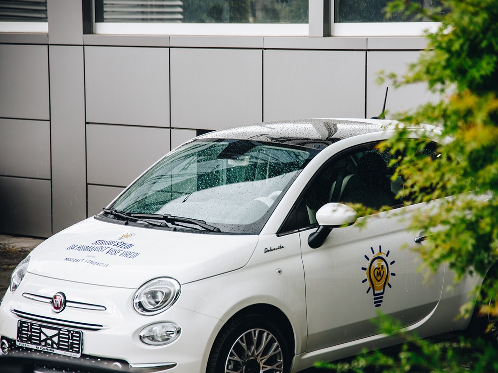 Glavna nagrada Fiat 500 hibrid