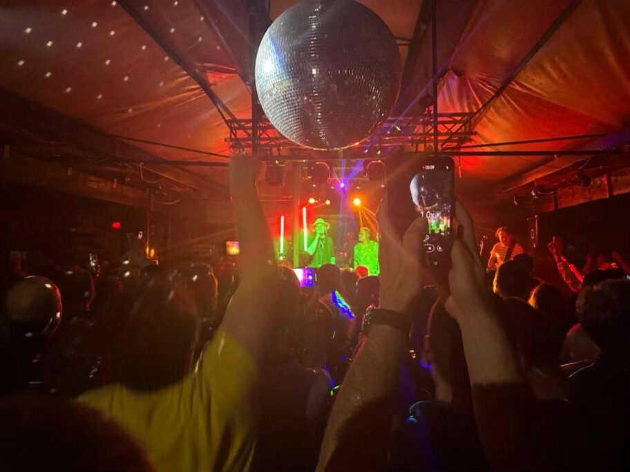 "Deca loših muzičara" pokazali Nišlijama da "genetiku nisu nasledili od roditelja" 19 Deca losih muzicara 3