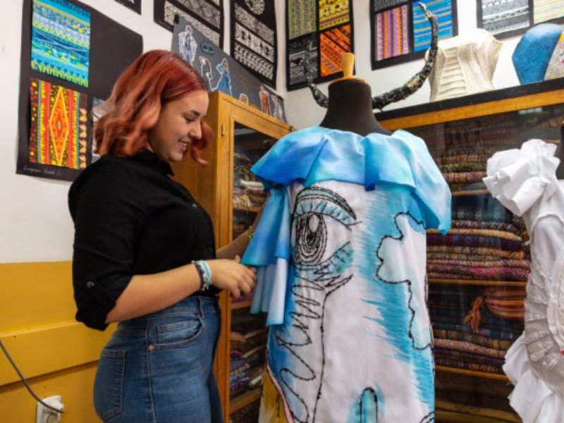 modnarevijaumetnickaskola