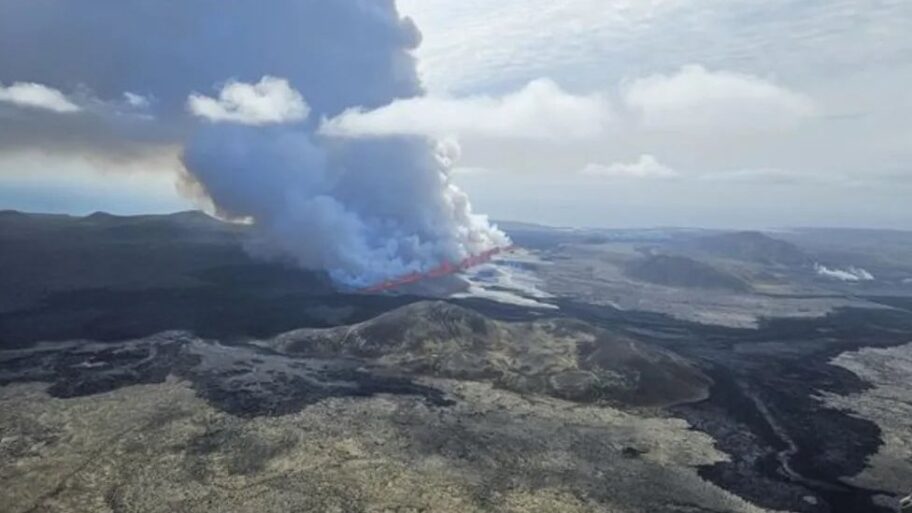 Island: Nova vulkanska erupcija, proglašeno vanredno stanje na jugu države, evakuisana Plava laguna 17 133352003 84715c89 f158 45b9 9f0b e0a565945954