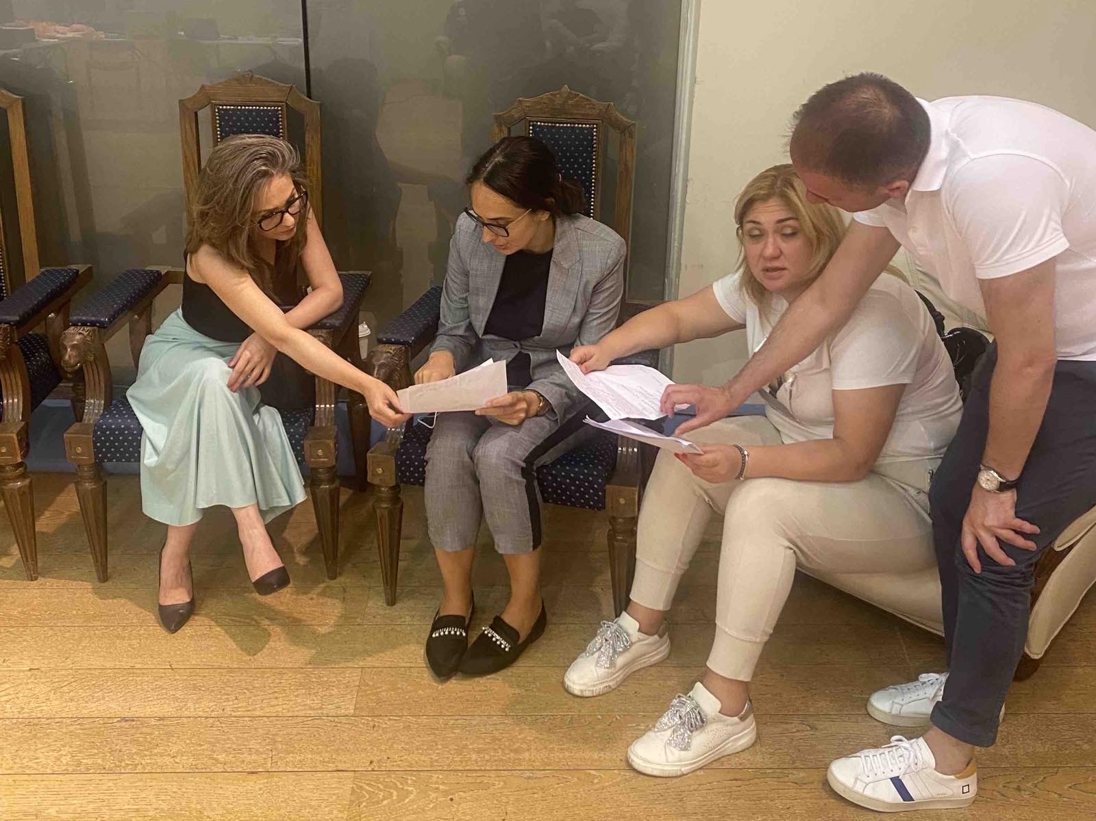 biramo nis pregledavanje materijala u giku foto biramo nis