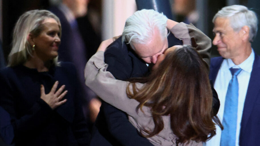 133468515 assangehug 2 reuters