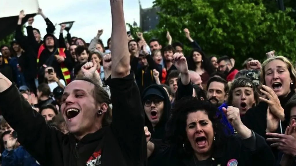 133484269 341a3dda 7c2d 4b5f 9a4f 34adc4c91379