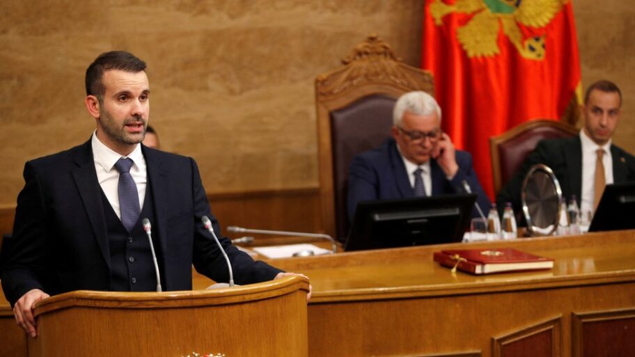 133504291 afe326953cd9e19cd2b0a4b25b8623d65a5bc051