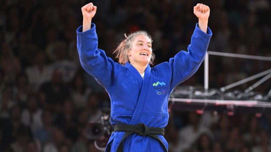 133513564 0c9944259aff7330523ec39bd6a4036563f88a08