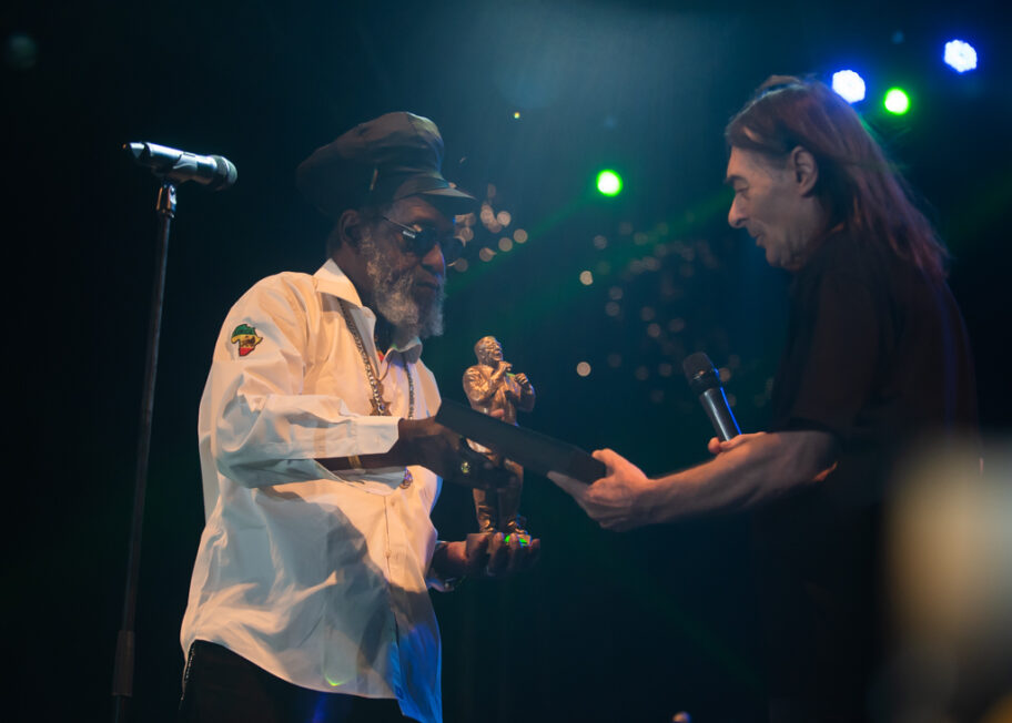 Jubilarni "Nišvil" otvoren uz nagrađene Jamajčane i spektakularne džez i fank nastupe 20 JLM 6328