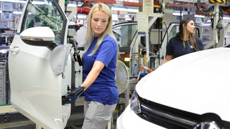 Radna prava u Srbiji: Plata minimalna, satnica prekovremena 9 133549304 88638d783a34d70bfa45134a5b24c17dd69f4b7c