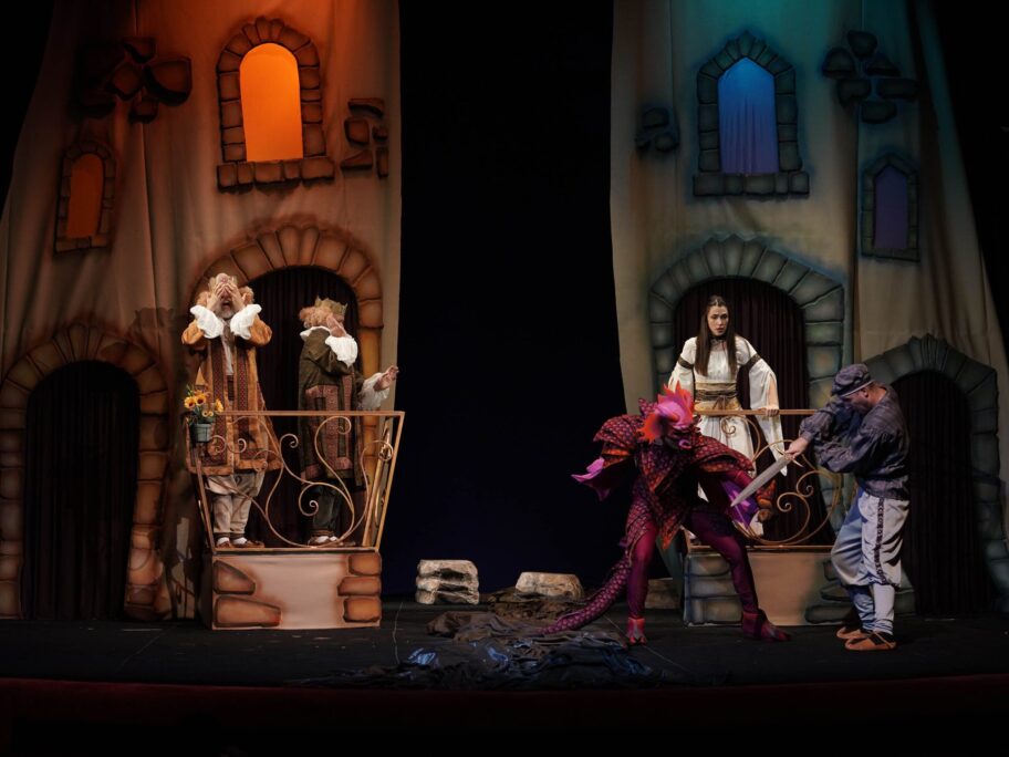 Bajka o zabranjenoj ljubavi na obali Nišave - nova predstava Pozorišta lutaka Niš 14 mala ljubavna bajka foto ivannikolic scaled