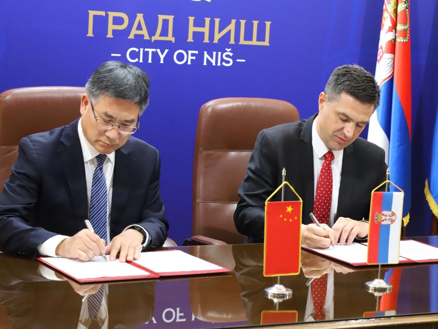 kineska delegacija foto gradnis