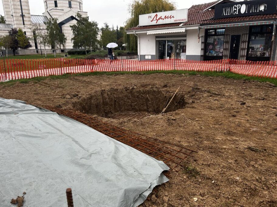 Izgradnja spomenika nenasilju u Nišu konačno počela - rok nepoznat, tender nepoznat 10 461701781 1062554171941669 1100921286085045385 n