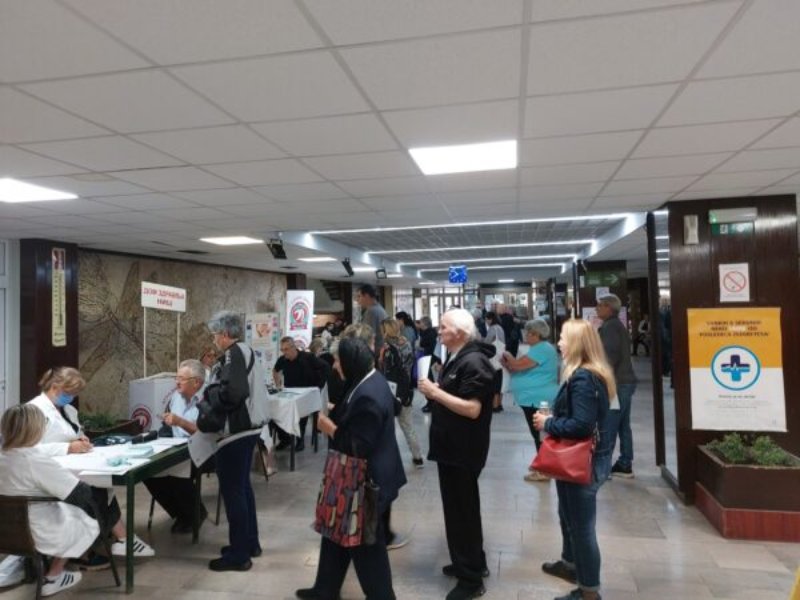 Preventivna akcija i ove nedelje - kardiološki i urološki pregledi, kontrola šećera i vakcinacija 13 dznis preventivni foto dznis