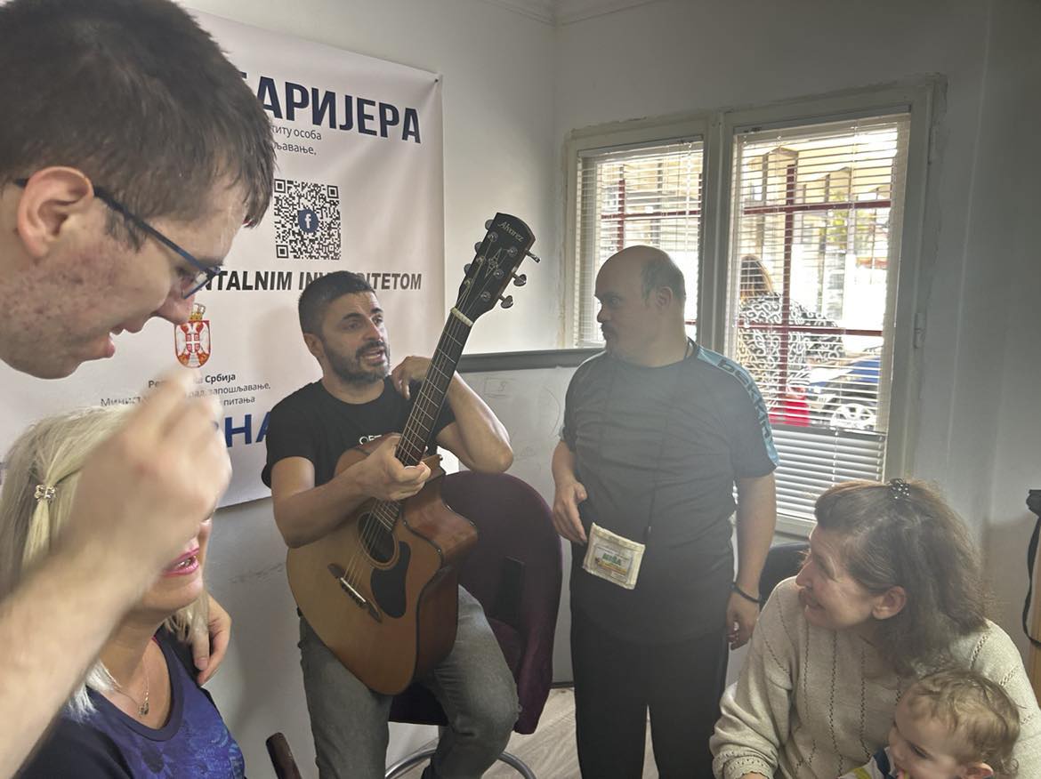 462537994_893363048987187_711373835573236758_n