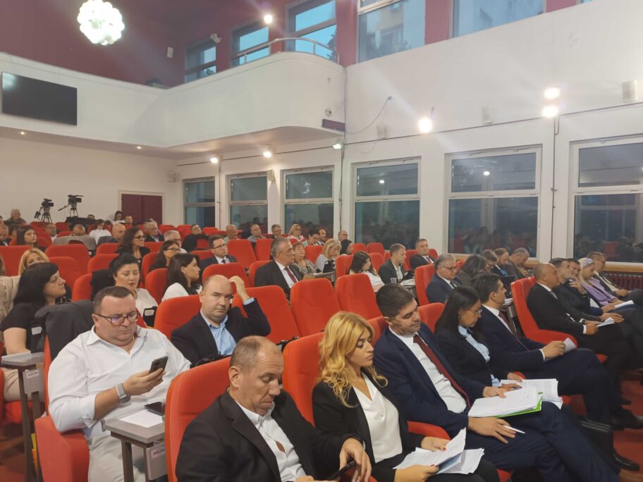 Sednica Skupštine Niša ušla u 10. sat, nijedna tačka još nije usvojena 14 IMG 20241010 180109 scaled