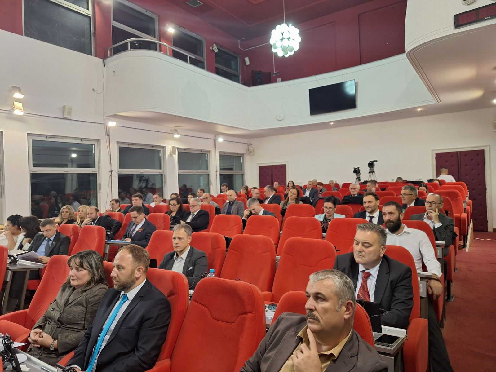 IMG-ff8f38808d3c238038af8759e33f525d-V