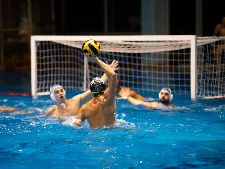 Niški sportski vikend - Brzi Brod ubedljiv, trijumfi Naisa, Studenta, Mašinca i Konstantina 15 vaterpolo klub nais