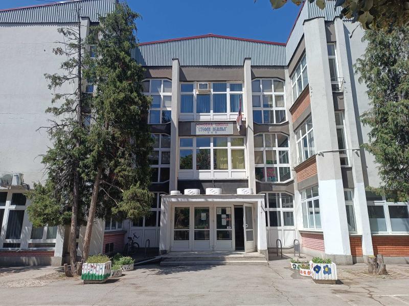 Škola "Stefan Nemanja" ostala bez grejanja zbog radova na grejanju 4 800x600 os stefan nemanja 1