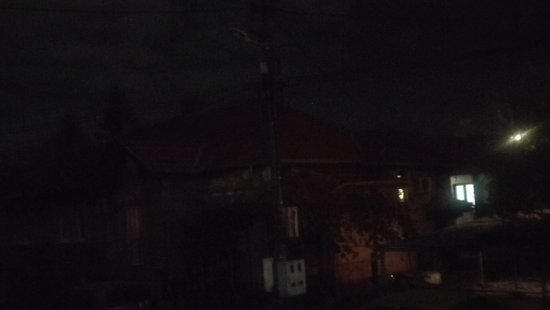 U naselju Brzi Brod svako veče nestaje struja, iz Elektrodistribucije tvrde da je sistem stabilizovan 1 IMG 20241123 182435 scaled e1782991032361