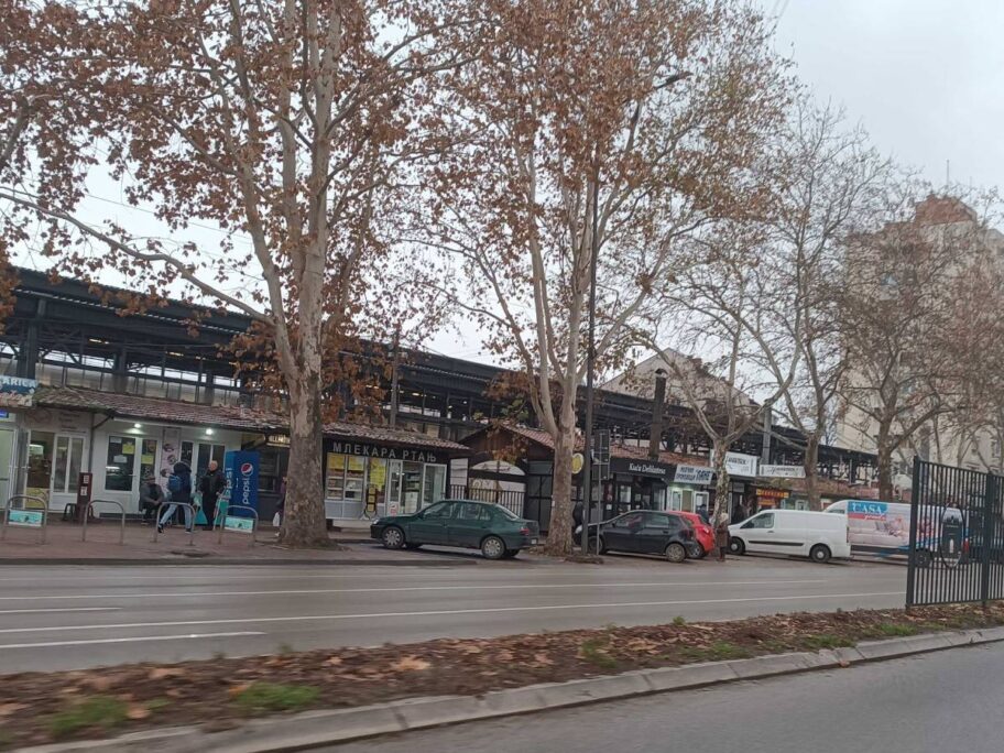 Preskupe ograde sada sklanjaju sa niških bulevara 6 ograda bulevar nis foto ljubica jocic 1