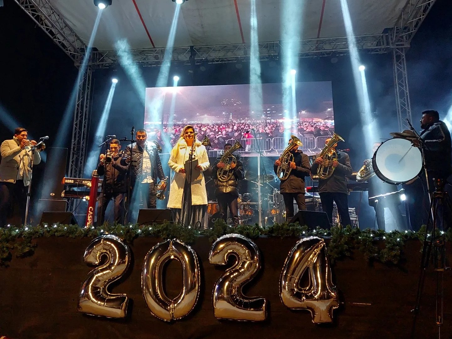 Doček Nove godine u Leskovcu - koncert, vatromet i besplatno piće i pljeskavice 1 docek 2024 le