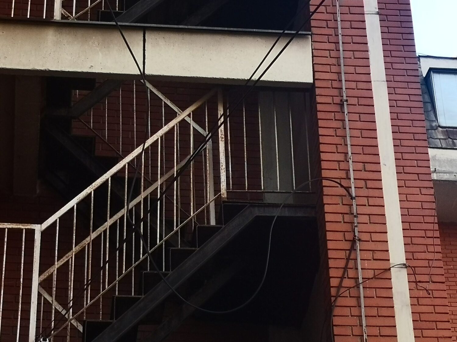 Rešenja za krive bandere i dalje nema, građanima Niš liči na favelu 8 IMG_20241218_130808