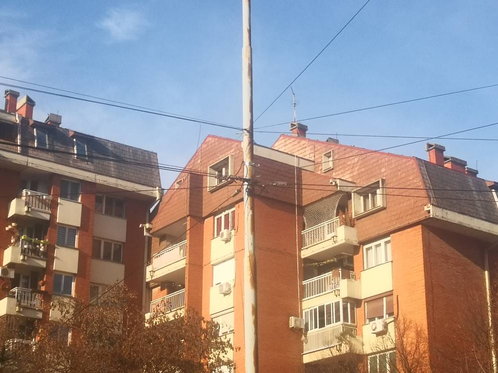 Rešenja za krive bandere i dalje nema, građanima Niš liči na favelu 6 bandera (1)